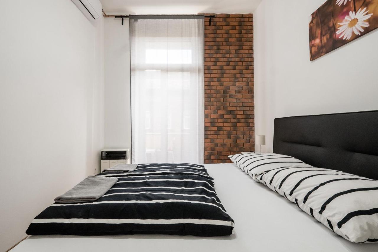 布达佩斯Jacuzzi And Privacy With 2 Balconies And Free Garage公寓 外观 照片